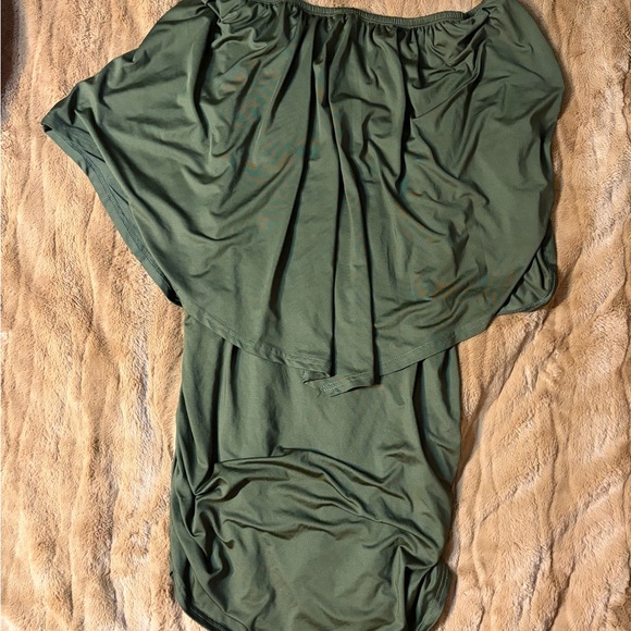 Green Off-Shoulder Dress - Picture 3 of 3